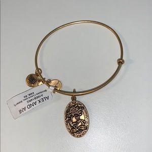 NWT Alex and Ani Gold Sister Bracelet.